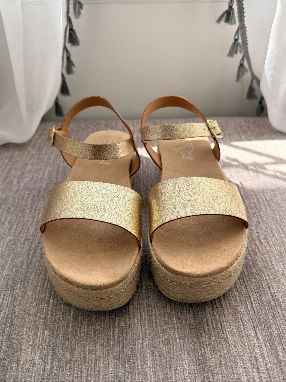 art class - Girls Gold Platform Espadrille Sandals w/ Ankle Strap Buckle -Size2